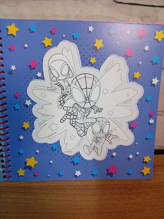 Kolorowanka wodna spidey z długopisem do napełnienia wody