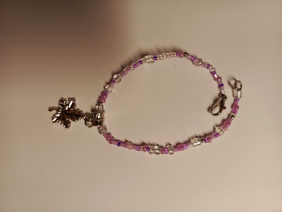 Bransoletka z zapięcię ( w kolorzę fioletowym)