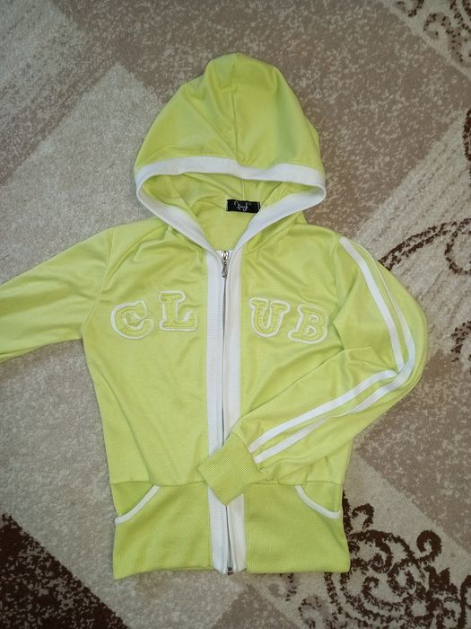 Кофта спортивная