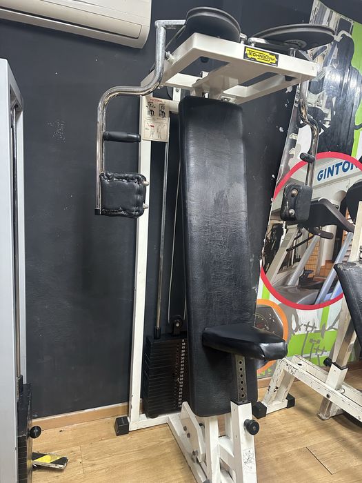Peck deck tecno gym