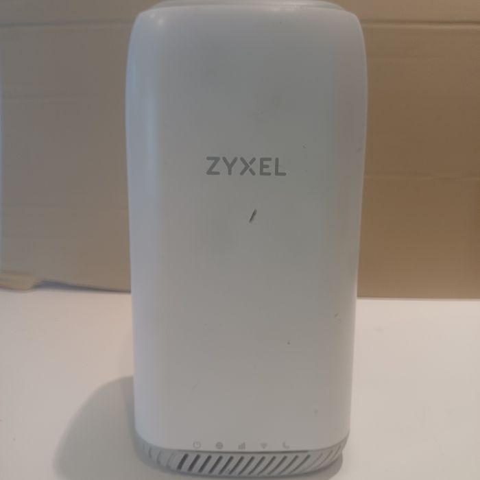 Зіксель 4G LTE-A внутрішній WiFi-маршрутизатор | Дводіапазонний WiFi