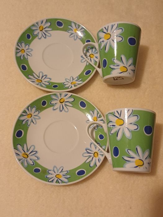 Chávenas café com flores
