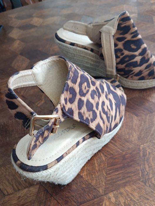 Sprzedam nowe buty rozmiar 39