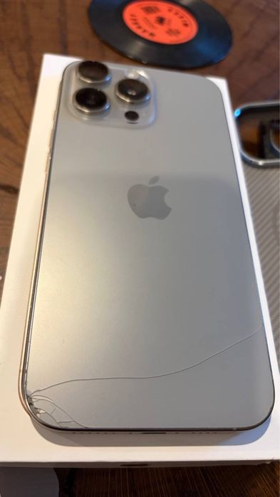 Iphone 16 pro Max 256gb (e-sim)