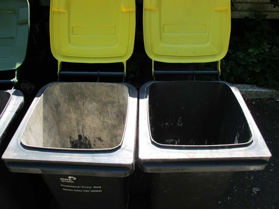 Używane pojemniki na odpady 120l niemieckie kosze na śmieci grafit