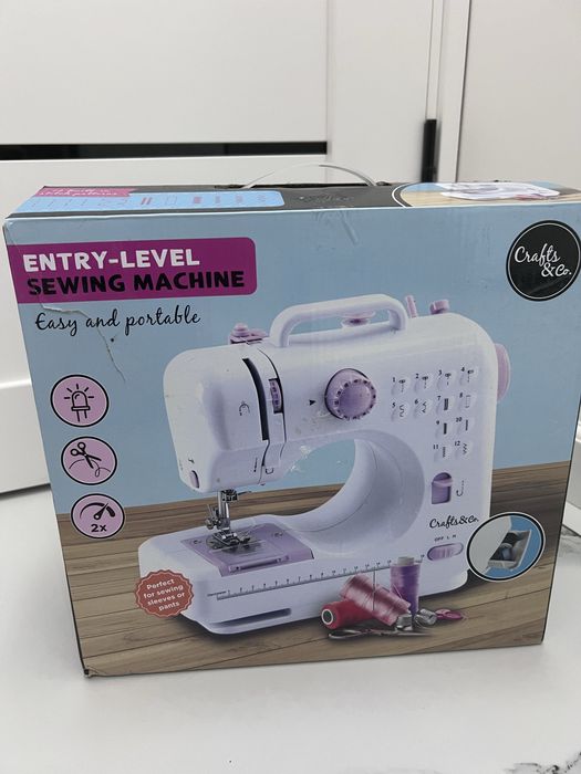 Швейна машинка Crafts&Co Entry-Level Sewing Machine, ідеальний стан