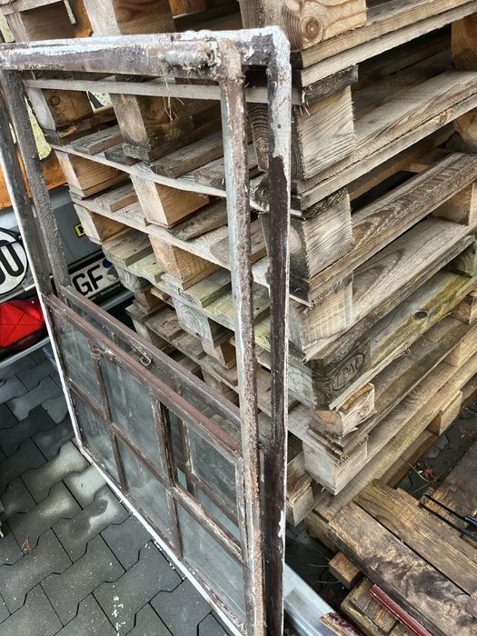 Okna metalowe, stalowe, stare, szpros,