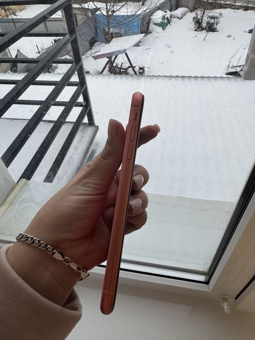 iPhone xr 64 гігабайт