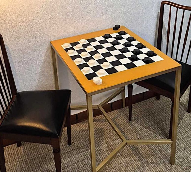 Mesa de Jogo / Mesa de Apoio / Damas / Latão / Lazer