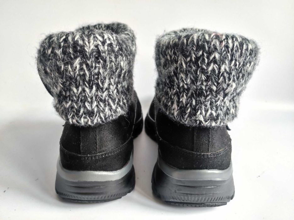 - Skechers Easy Going - Śniegowce r. 38