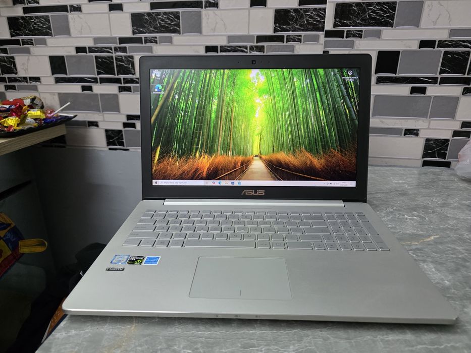 Laptop Asus Zenbook UX501VW