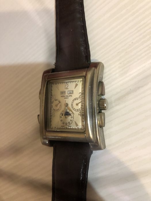 Годиник хороший стан.