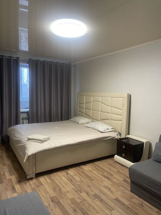 Подобова оренда  Двухкомнатная квартира в центре. 95 квартал