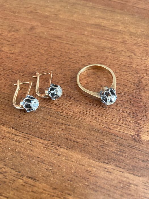 Кольцо и серьги с бриллиантом