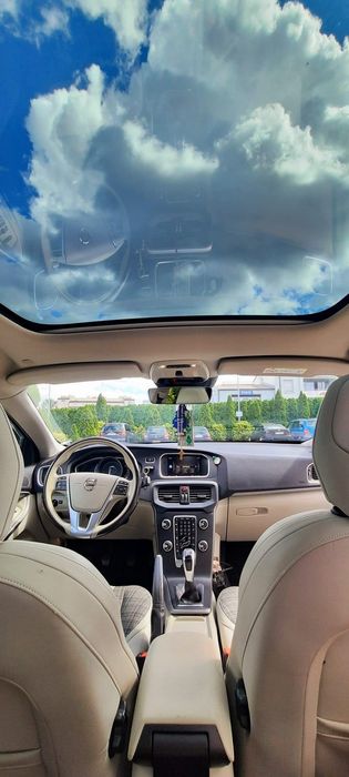 Samochód Volvo V40