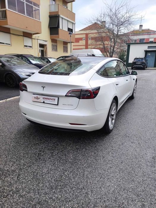 TESLA MODEL 3 a Venda -Otima Oferta -Pouco Uso - Aproveite