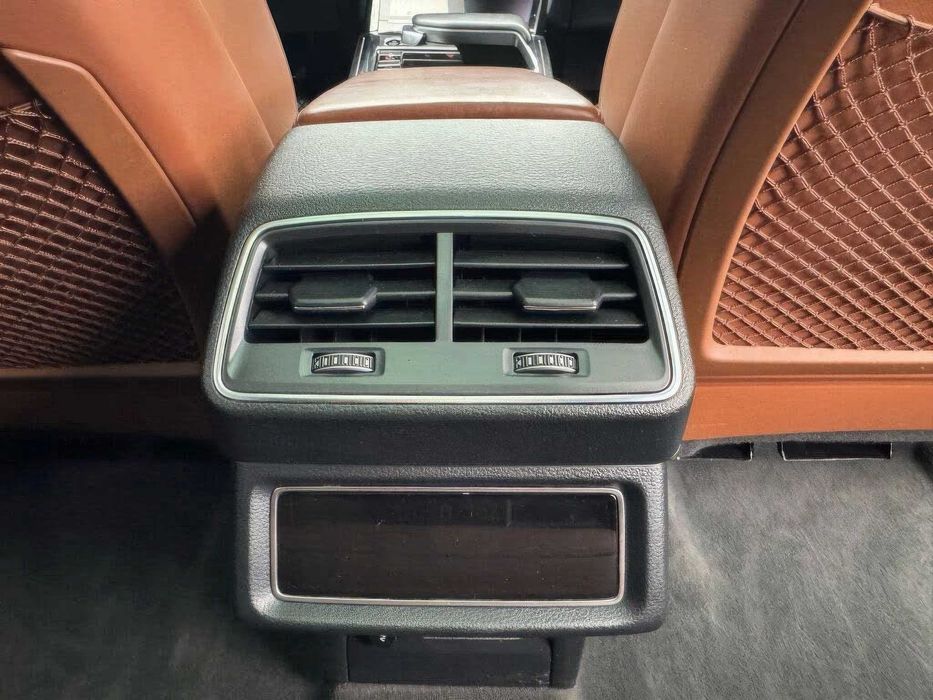 Audi e-tron S Premium Plus quattro Sportback      2023