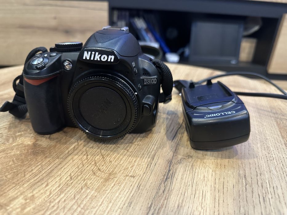 Aparat Nikon D3100