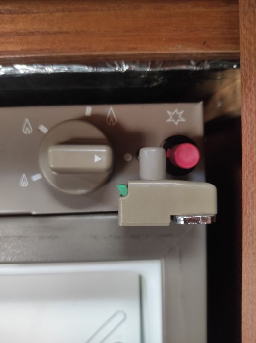 Frigorífico trivalente Eletrolux 70 Litros