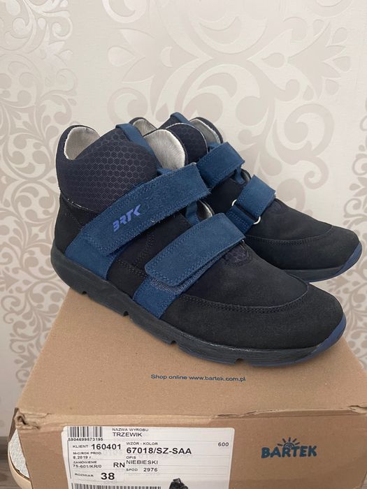 Снікерси, кросівки BARTEK, GEOX 38 р.