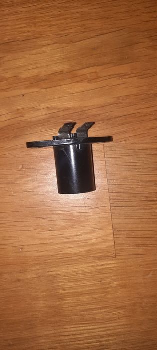 Oprawka żarówki kuchenki mikrofalowej