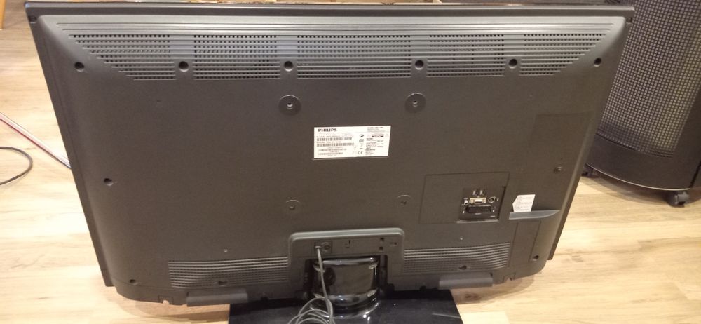 Televisor LED Full HD ultra fino 102cm