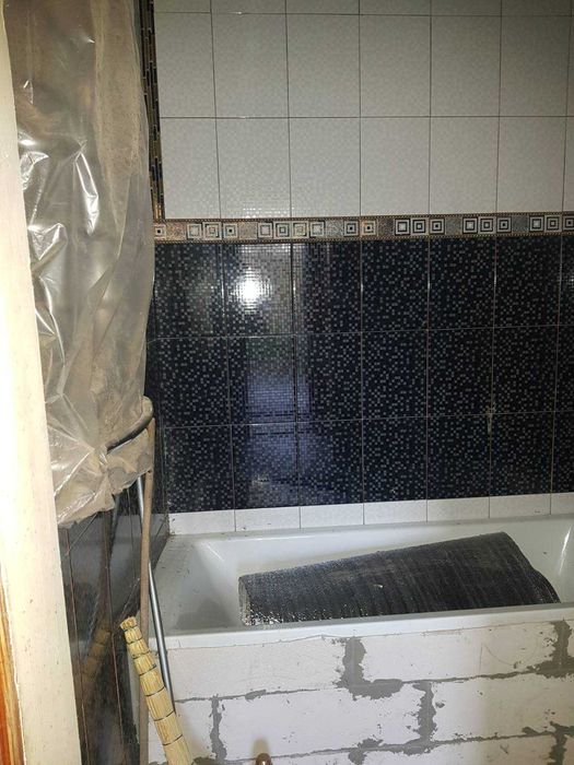 Житловий будинок та земельна ділянка 7,9 сот. м. Кам'янка-Бузька