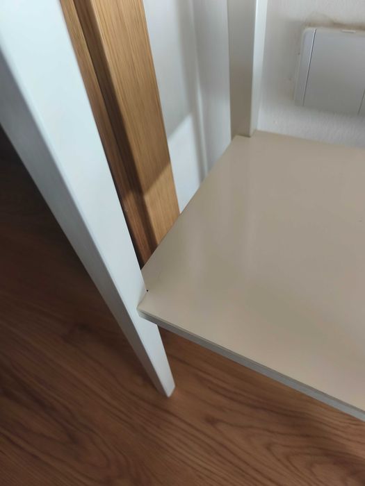 Mesa de cabeceira/apoio IKEA hemnes