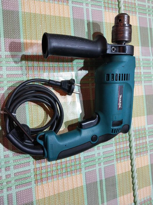 электро дрель makita HP 1620 ударная