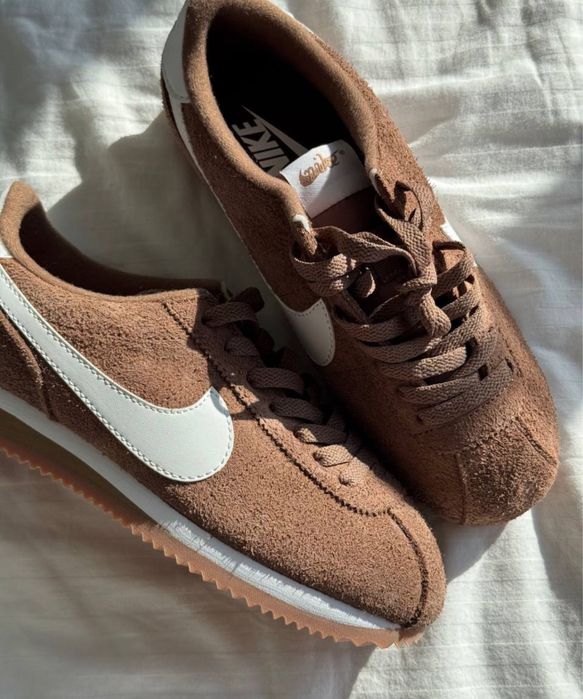 Жіночі кросівки Nike Cortez Light Brown