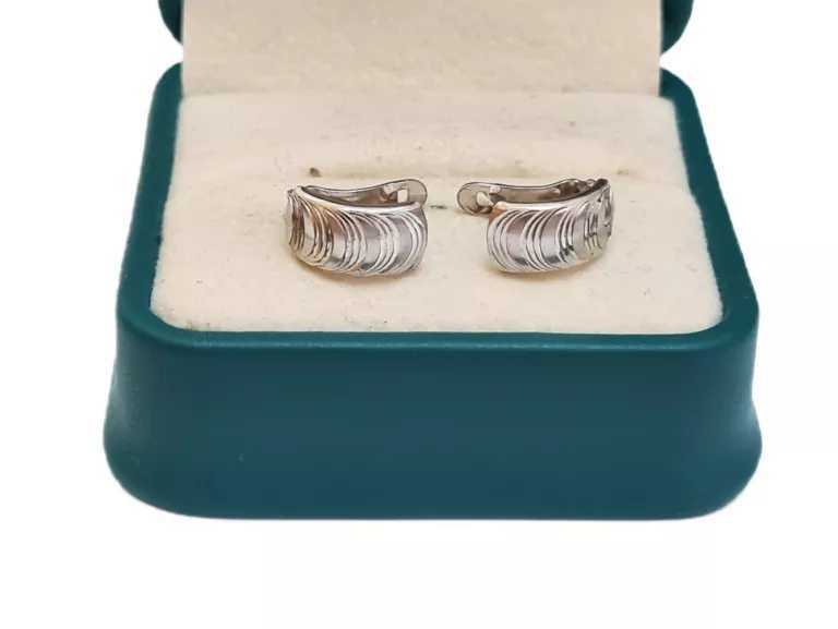 Śliczne kolczyki z białego złota  1,41G P585