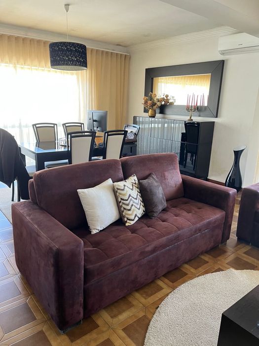 Sofa 3 lugares efeito pele pêssego