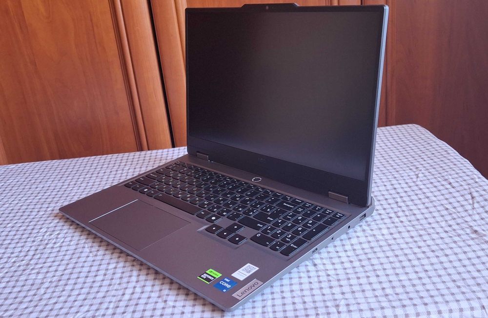 Lenovo LOQ 15IAX9 RTX 3050 6GB