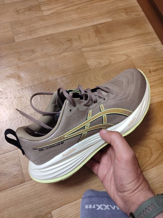 Чоловічі бігові кросівки Asics Gel-Cumulus 27