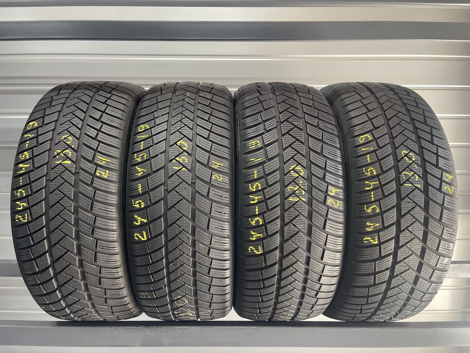 Зимові шини 245/45r19 Vredestein. Ціна 3250грн/шт.