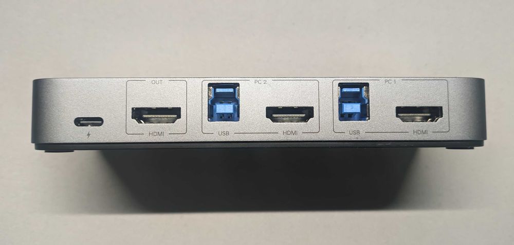 Przełącznik KVM UGreen CM664