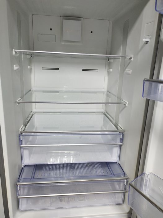 Холодильник Beko з Європи. 185см. Металік