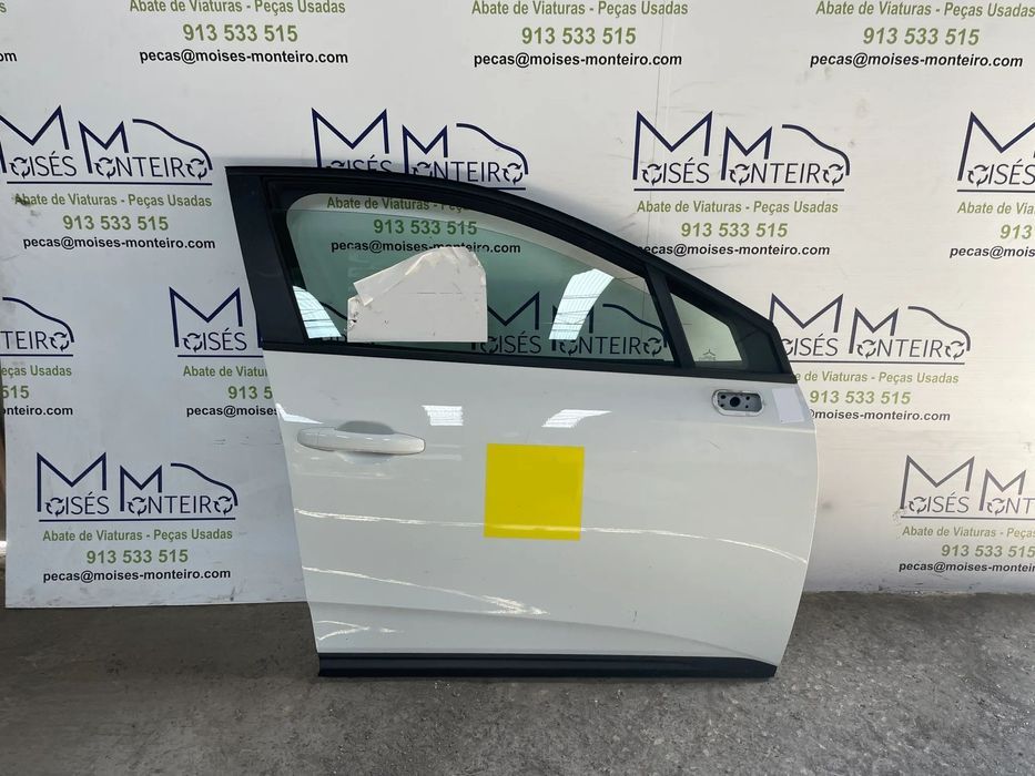 Porta Frente Direita usada Renault Clio V de 2023