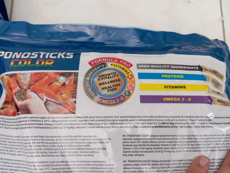 Ração para peixes de lago