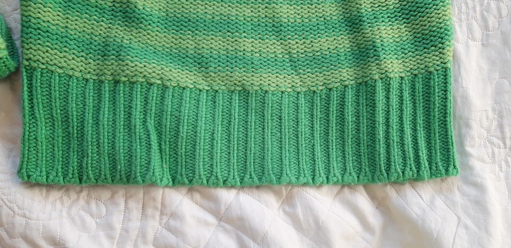 Sweterek damski zielony