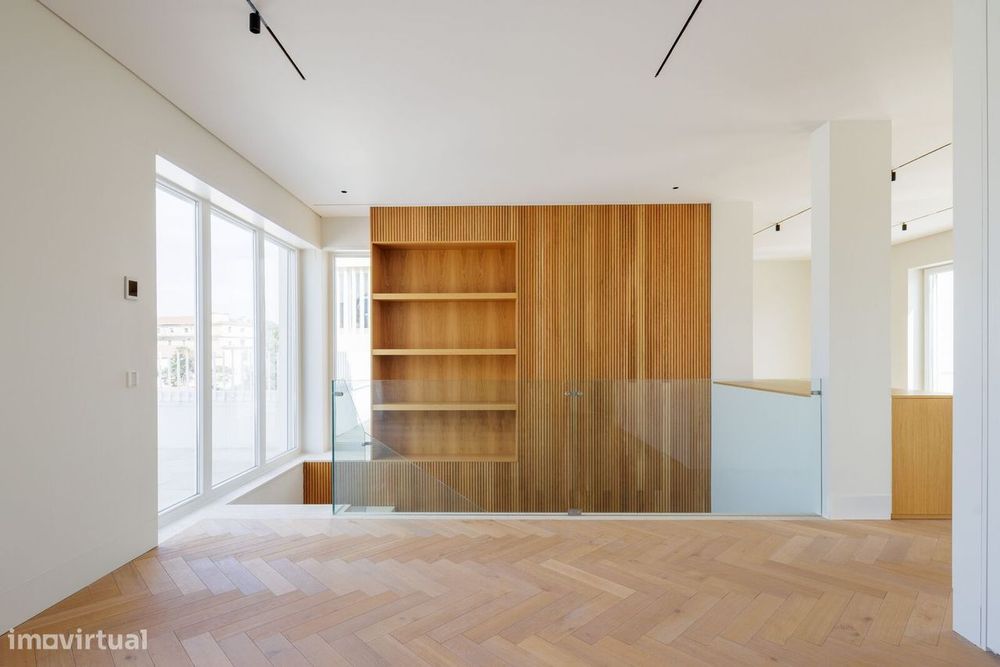 Penthouse T5 com vista, Campo Mártires da Pátria, Lisboa