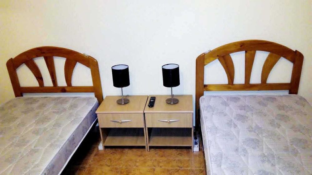 T2 mobilado e equipado com marquise e dispensa em Olhão