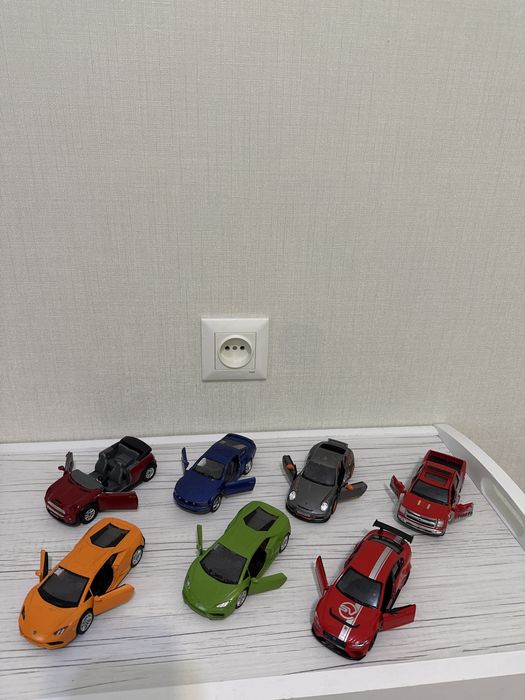 Машинки залізні для хлопчика