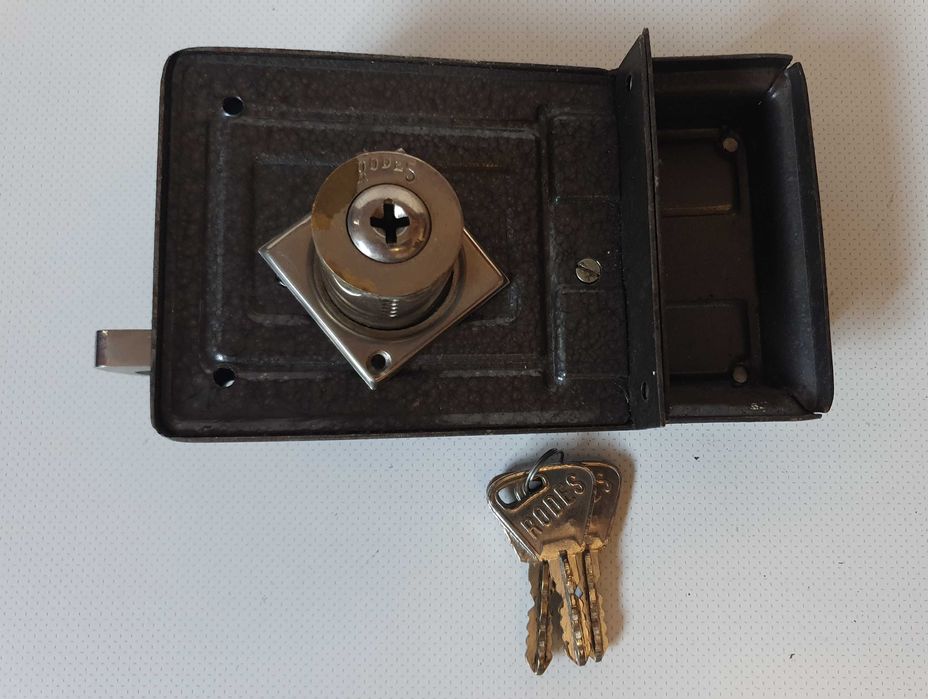 Rodes 4-Latch Lock, Left-Handed, with 3 Keys, Very Robust64564175452930122