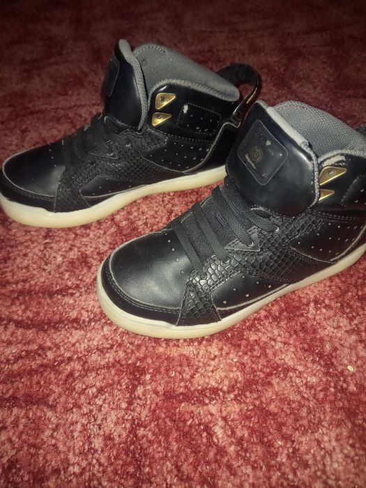 Дитячі кросівки з лед- підсвіткою skechers