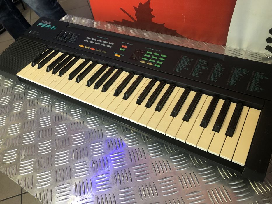 Keyboard YAMAHA PSR-6