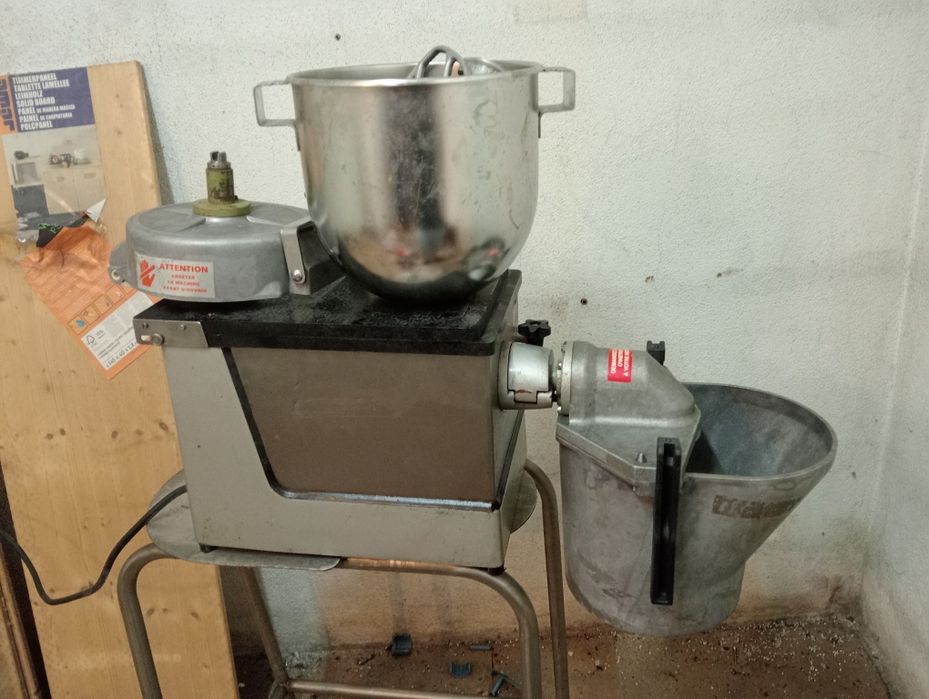 Descascadora/Amassador/picadora Profissional Dito Sama MV50