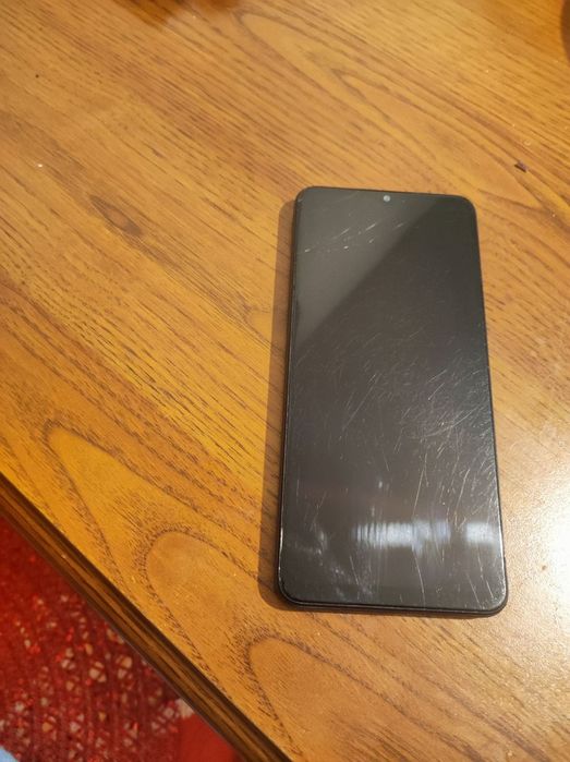 Продам телефон samsung a12 4/64