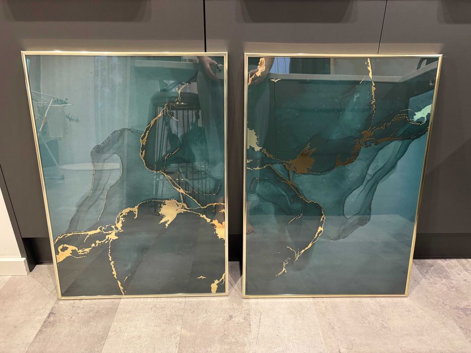 2x złote plakaty w złotych ramach 50x70 cm