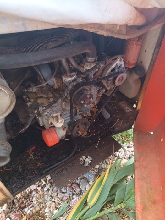 Bobcat 643 motor a trabalhar